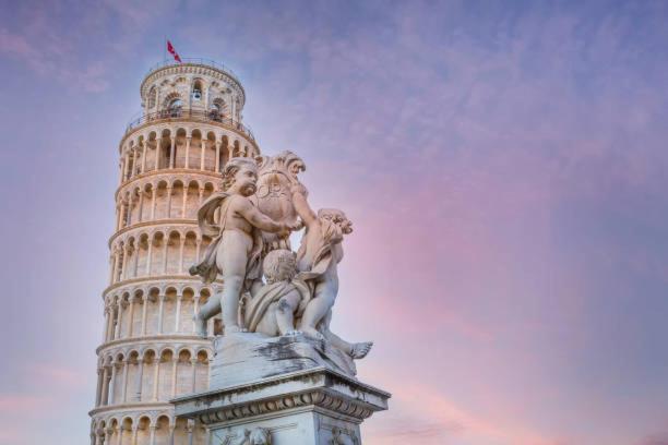 Готель Pisa Center Train Station Екстер'єр фото